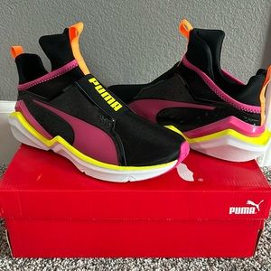 Puma tennis shoes